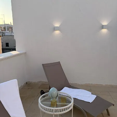Apartament Vicolo 13 *